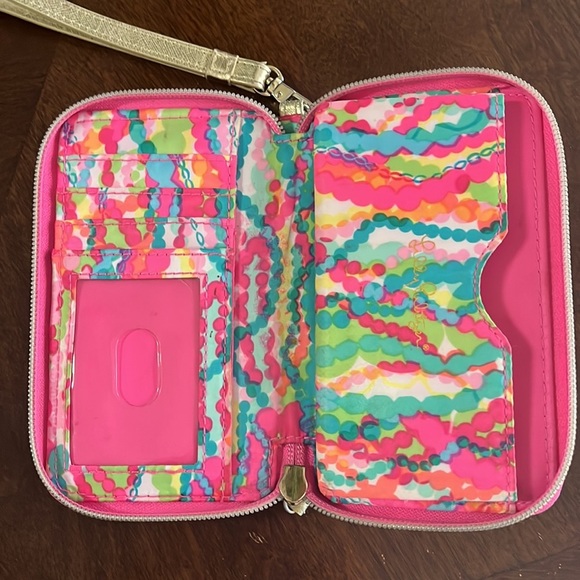Free GIFT LILLY PULITZER WRISTLET WALLET - Picture 3 of 12